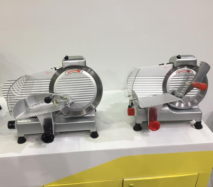 Cortadora de Fiambres Comercial Semiautomática 250 mm para Hostelería | Espesor Ajustable 1-15 mm