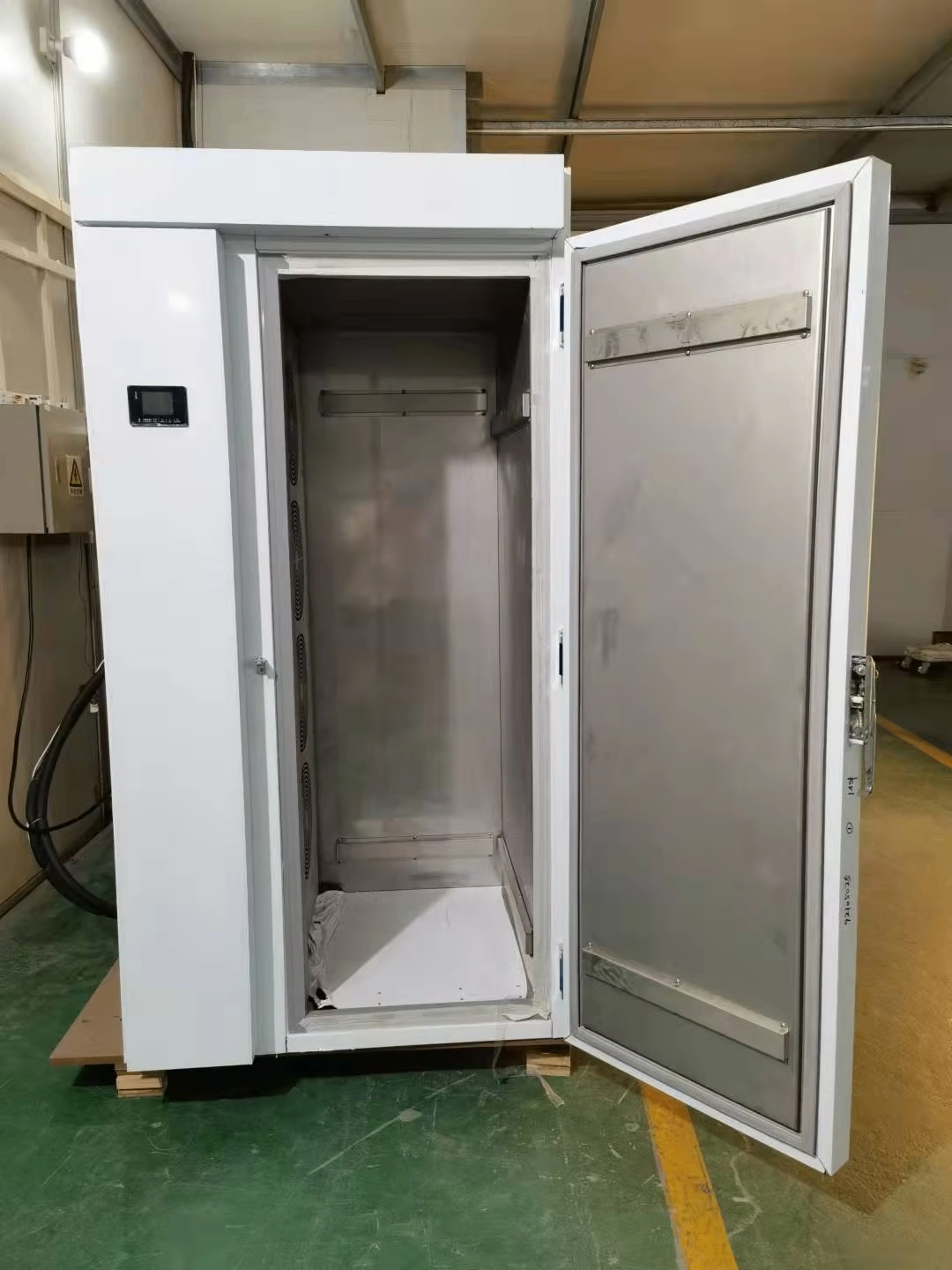Abatidor de Temperatura Industrial Roll-In 605 Litros para Hostelería | Táctil EVCO BCF20-RR
