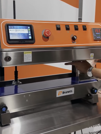 Selladora Vertical de Bolsas Continua Brunetti SEC810V Pantalla Táctil Impresor Inkjet