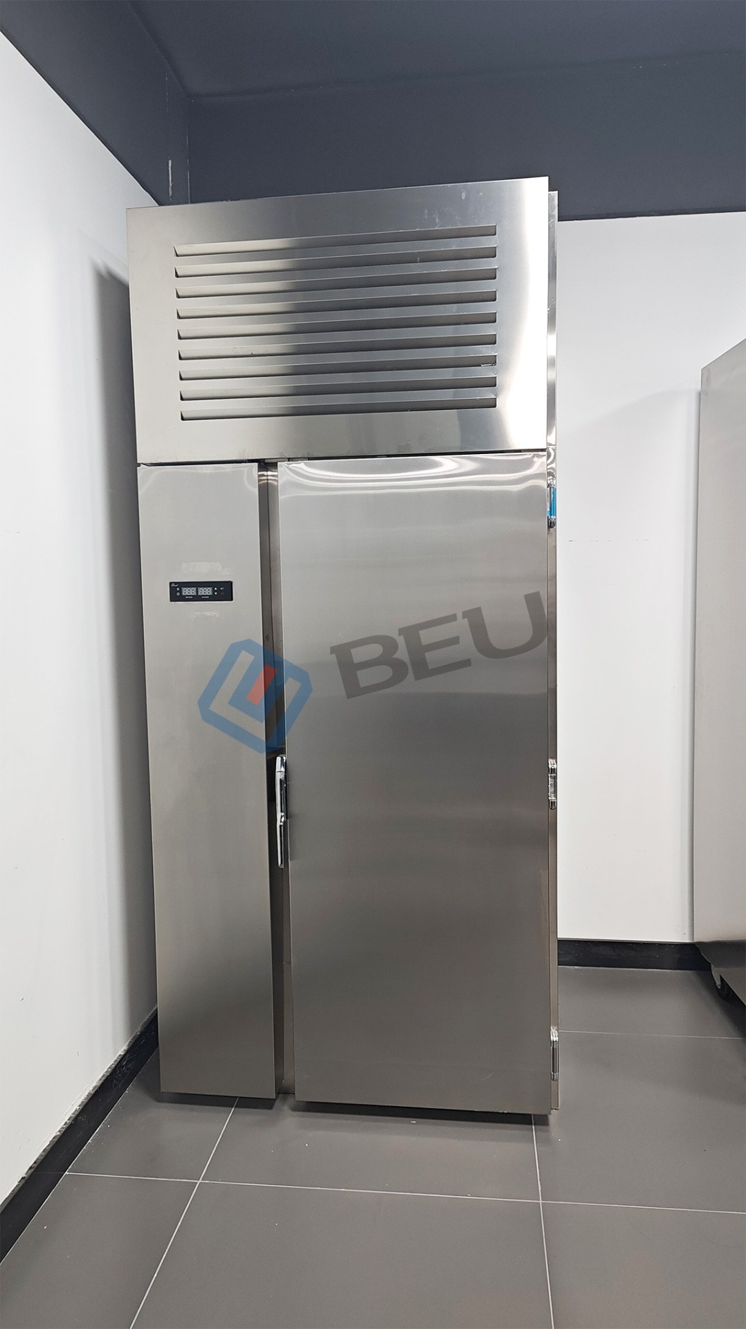 Abatidor de Temperatura Industrial Roll-In 950 Litros para Hostelería | Táctil EVCO BCF30-RP