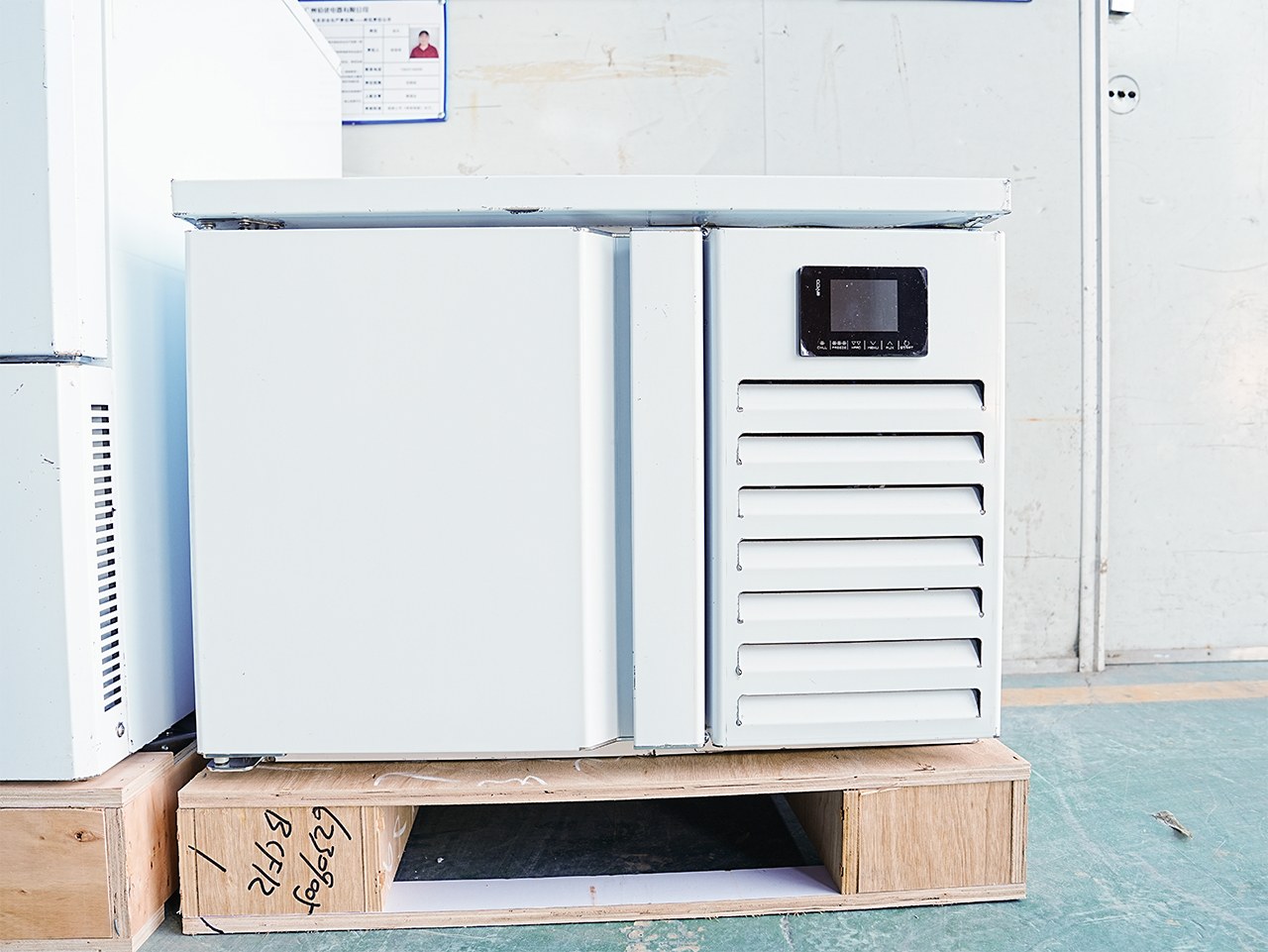 Abatidor de Temperatura Industrial Reforzado 55 Litros para Hostelería | Digital con Ruedas BCF12R